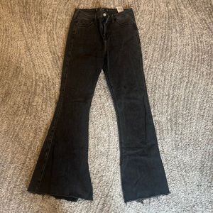 Black Bootcut high rise frayed Hollister jeans, size 29 regular.
